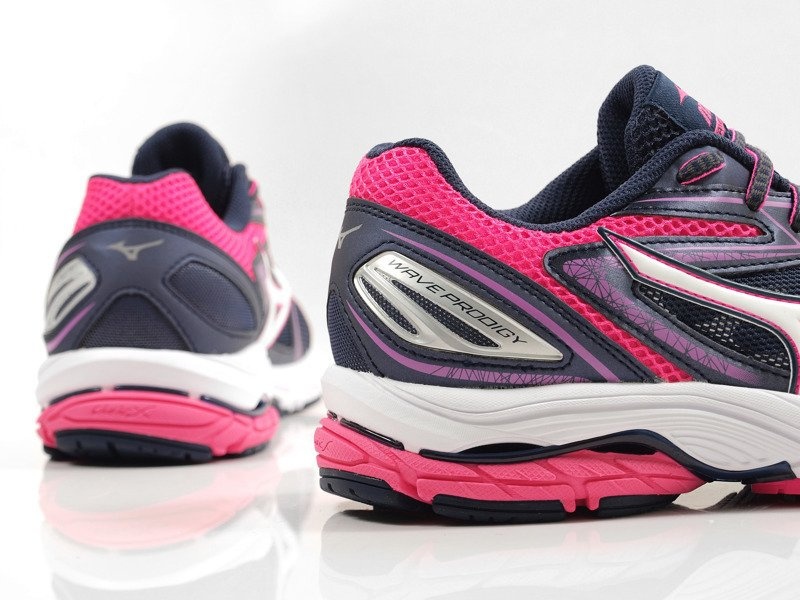 Buty Mizuno Wave Prodigy 001